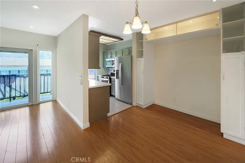 409 Burchett Street 315, Glendale, California 91203 home-pic-13